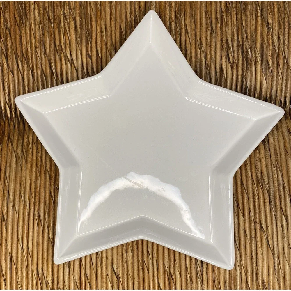 Mancer of Italy Set Of Four White Star Plates